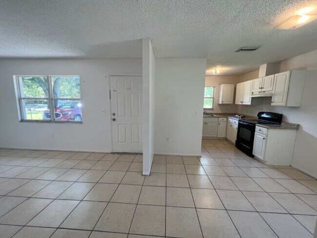 Foto del edificio - 3 Bedroom Home in Bradenton