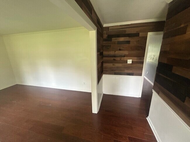 Foto del edificio - 1728 Lynwood Ln