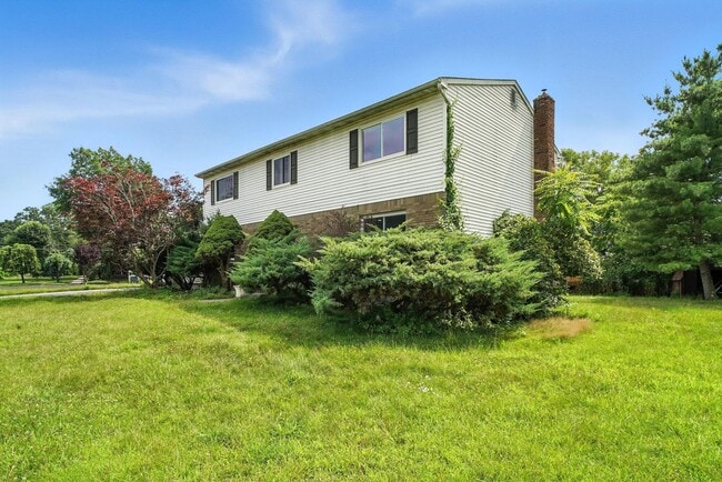 Building Photo - 3 Gumwood Dr