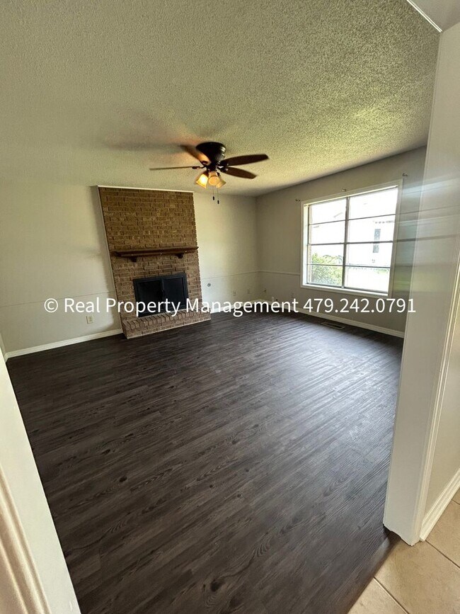 Foto del edificio - 2320 S 50th St