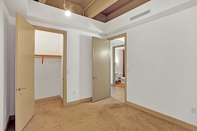 Foto del edificio - Live the Metropolitan Lifestyle