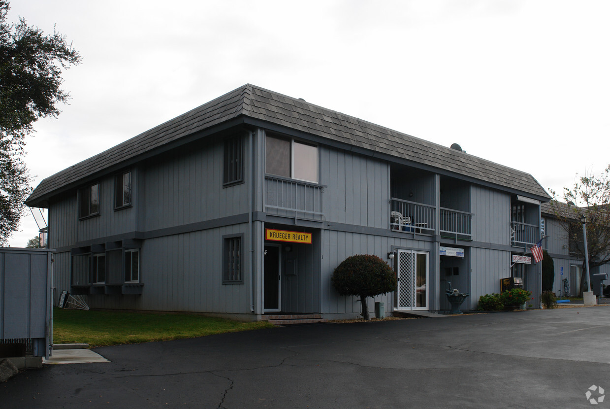 Building Photo - 27739 Mountain Meadow Rd