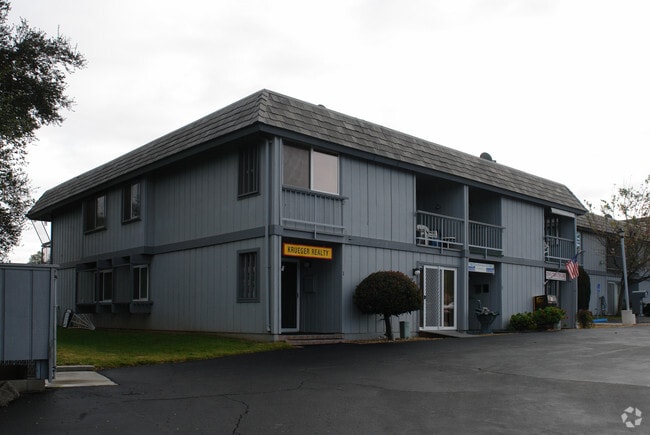 Building Photo - 27707 Mountain Meadow Rd