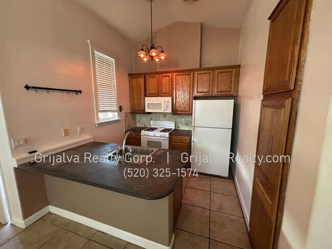 Foto del edificio - 1060 E Miles St