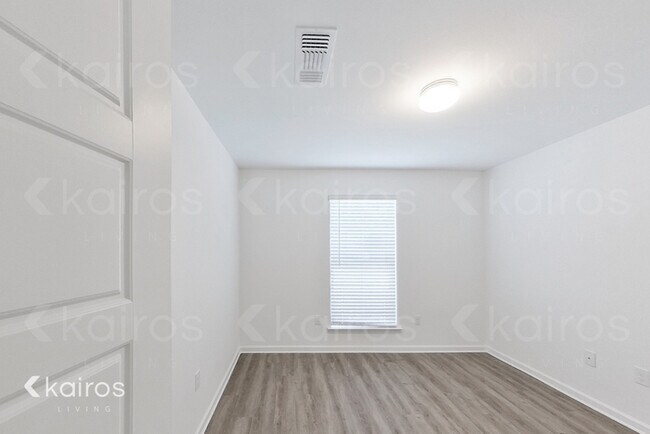 Foto del edificio - 11421 Camden Court Cir.