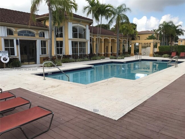 Foto del edificio - 150 NW 96th Ave