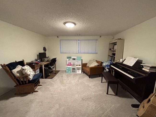 Building Photo - 125 W 8710 S