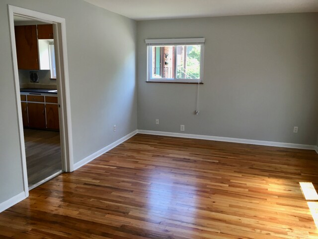 Building Photo - 1820 Jackson Ave