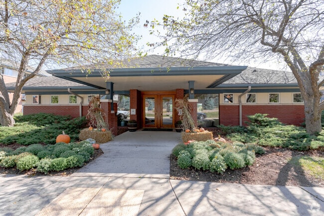 Foto del edificio - Riverwalk Apartments