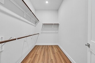 Building Photo - 4413 Anthony Ct Ln