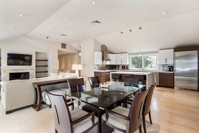 Foto del edificio - 744 Neponset St