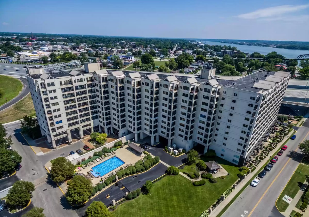 1 Riverpointe Plz Unit 514, Jeffersonville, IN 47130 Condo for Rent