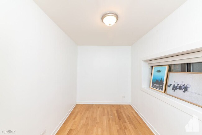 Foto del edificio - 2 br, 1 bath Condo - 1501 N Bosworth Ave