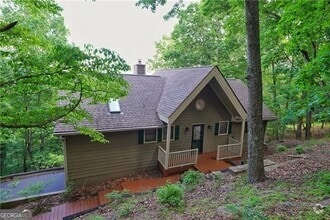 Building Photo - 127 Columbine Dr