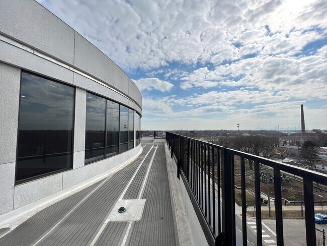 Foto del edificio - 4810 N Lavergne Ave