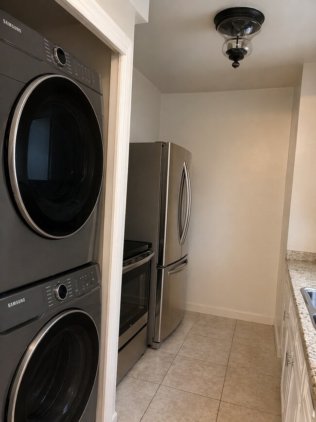 Foto del edificio - 724 Clay Ave