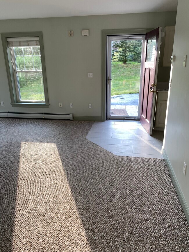 Entrada - 6 Cormorant Pl