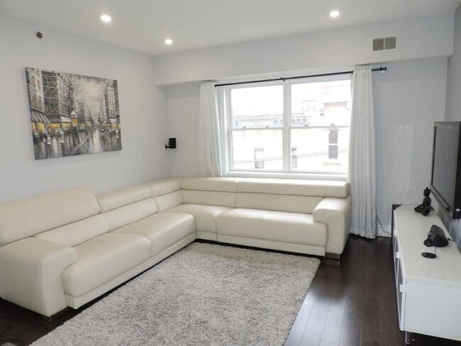 Foto del edificio - 84 Bloomfield St