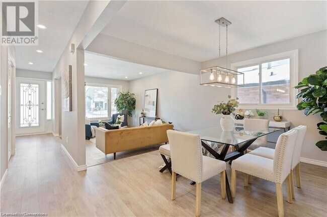 Photo du bâtiment - 415 E 24th St