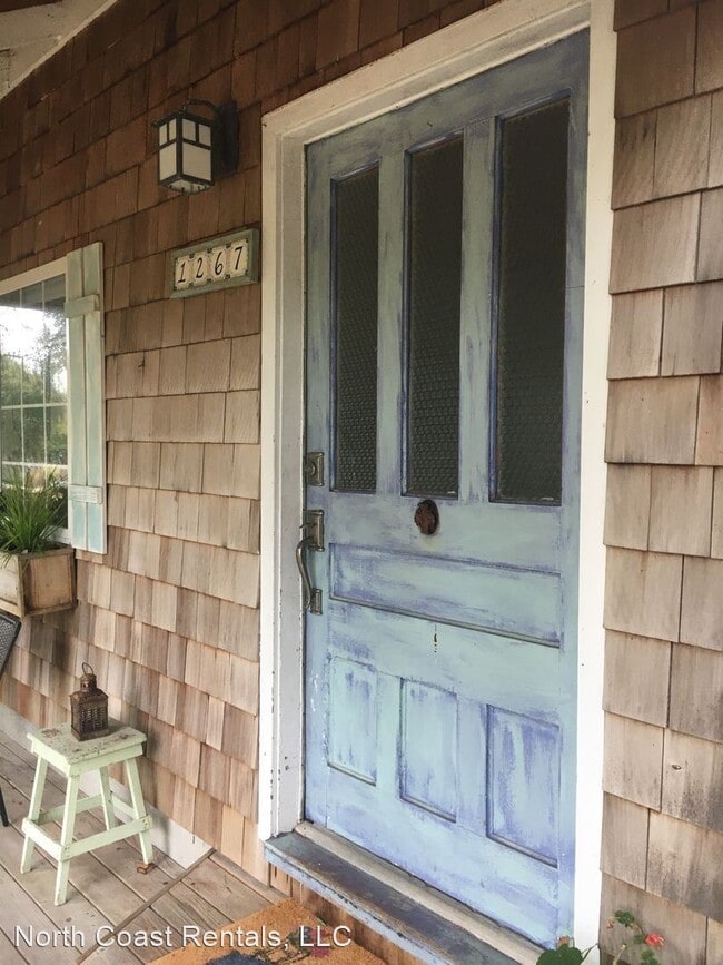 Building Photo - 3 br, 2 bath House - 1267 Fifer