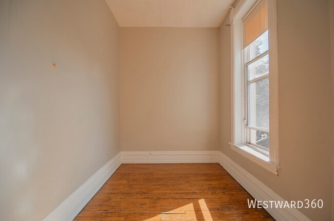 Building Photo - 2818 W Wilcox St