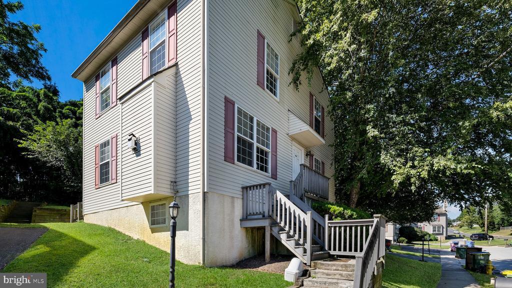 Primary Photo - 24 Duttonview Dr