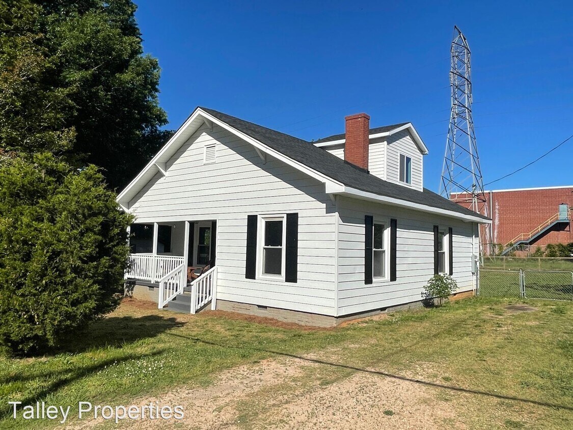 Primary Photo - 3 br, 2 bath House - 10 Walnut Street