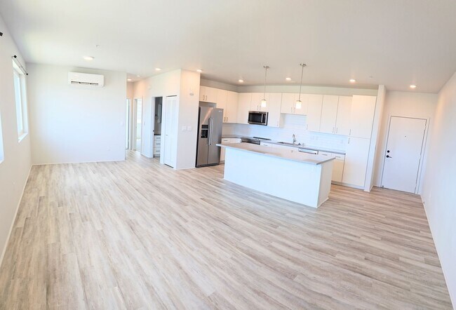 Foto del edificio - Ewa Beach 2 Bedroom 1 Bathroom 2 Parking 2nd Floor Townhome