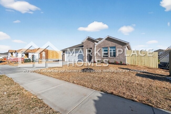 Building Photo - 3050 Rosalee Ln