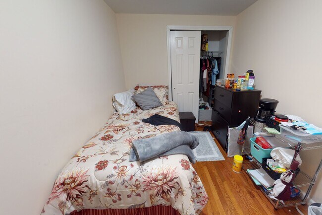 Foto del edificio - 623 S 42nd St