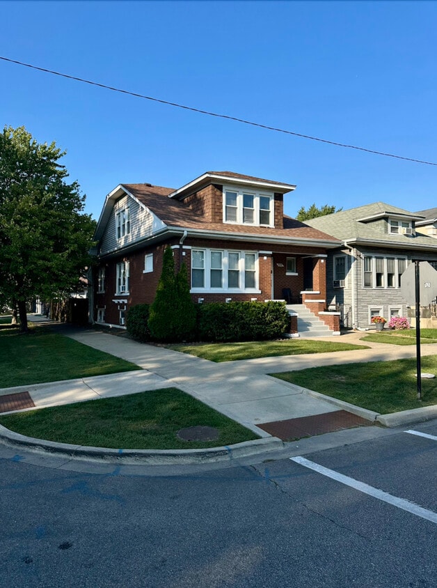 Primary Photo - 5058 W Carmen Ave