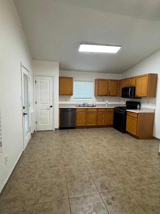 Foto del edificio - 9119 Twin Harbor Ave NW