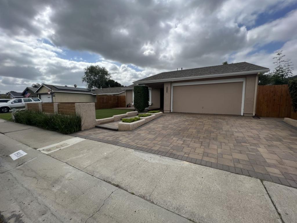 Primary Photo - 8909 Calliandra Rd