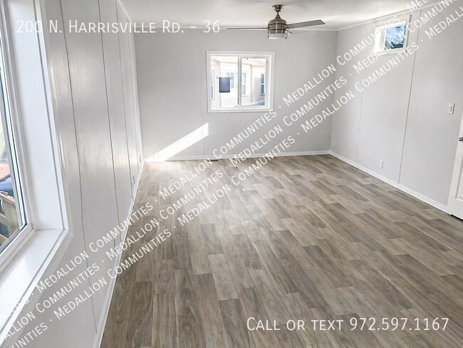 Foto del edificio - 200 N Harrisville Rd
