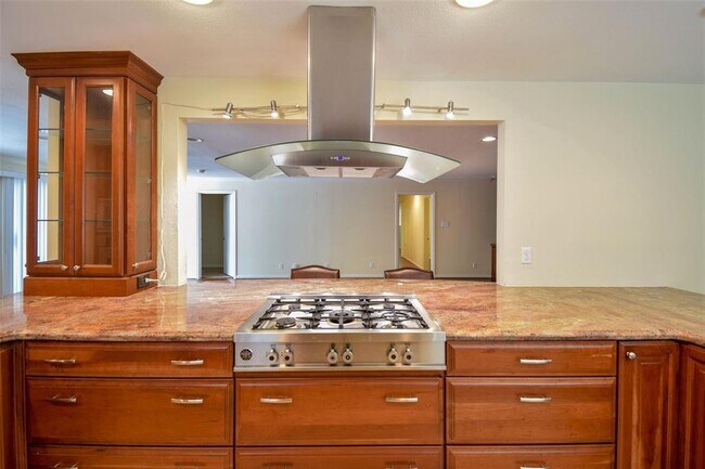 Foto del edificio - 12418 Perthshire Rd