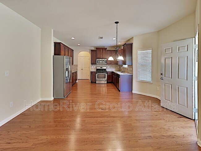 Building Photo - 4950 Hopewell Manor Dr