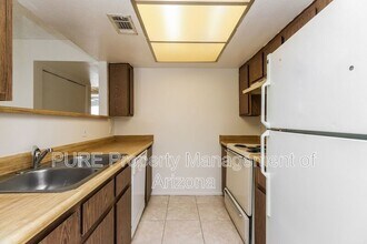 Building Photo - 616 S Hardy Dr