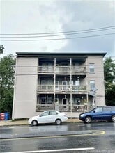 Building Photo - 227 Howe Ave