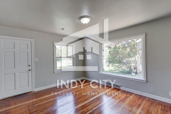 Building Photo - 4207 E 34th St