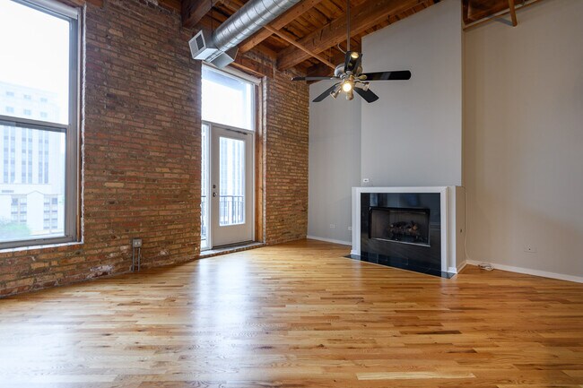 Building Photo - 550 West Harrison Street