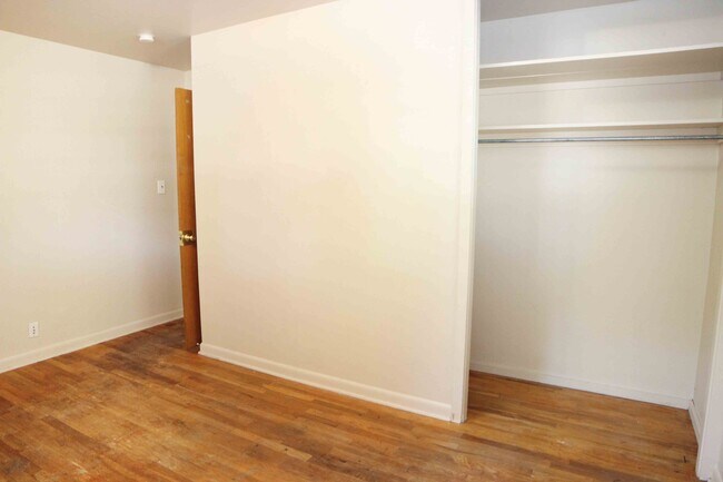 Foto del edificio - 609 W Prospect Rd