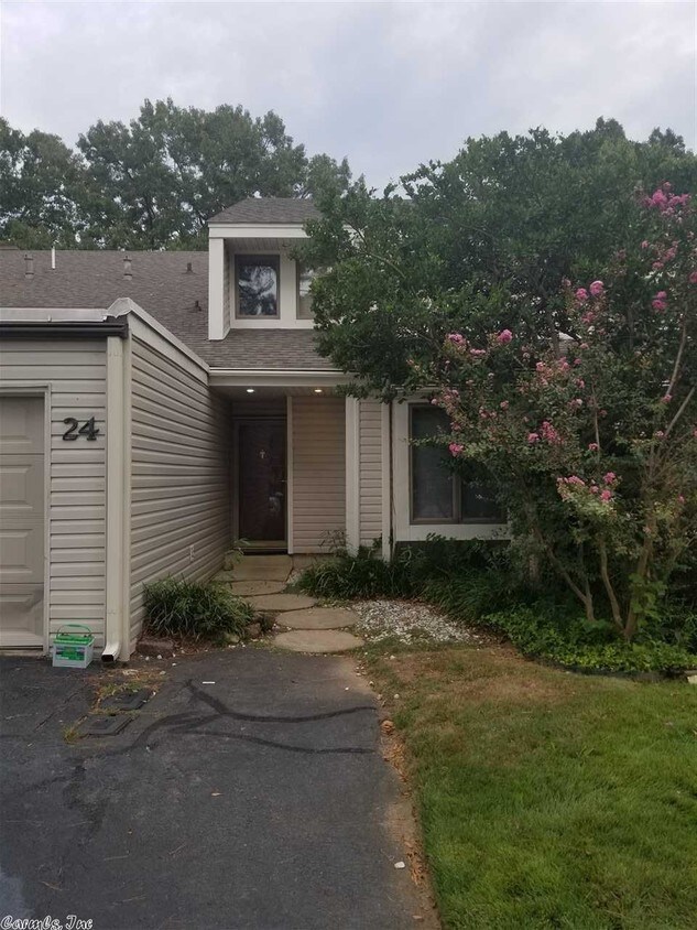 Primary Photo - 24 Fairway Woods Cir