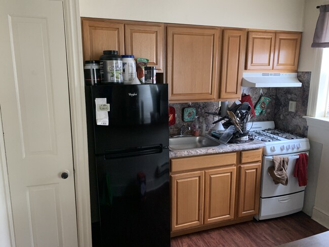 kitchen - 315 N Lime St