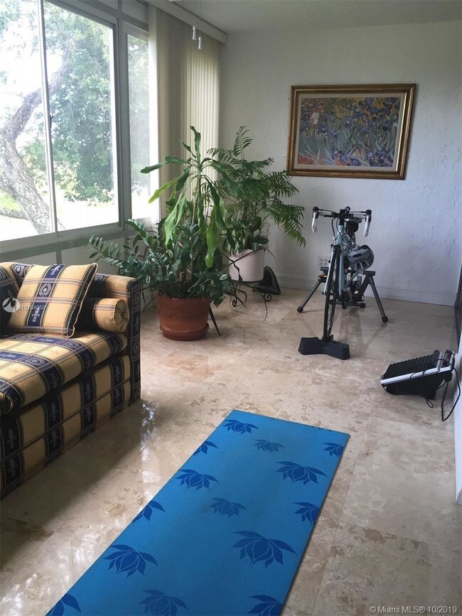 Building Photo - 480 NW 76th Ave