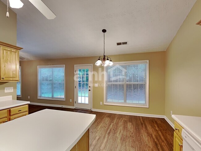 Foto del edificio - 3301 Freedom Landing NW