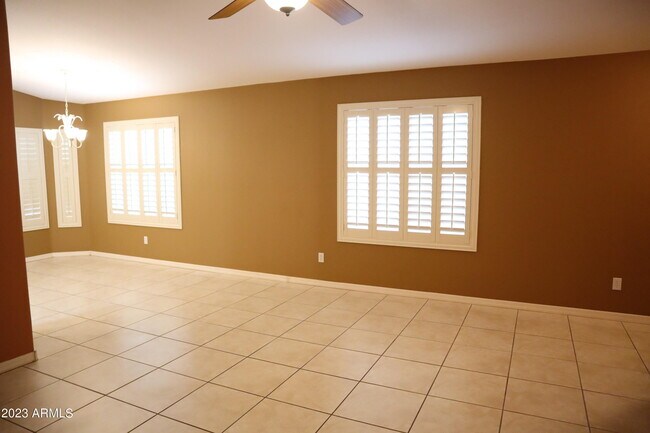 Foto del edificio - 3409 E Hazeltine Way