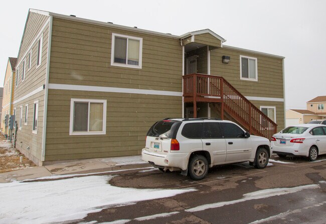 Building Photo - 925 Arnold St