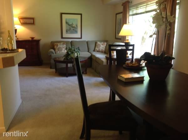 Foto principal - 1207 Middleborough Rd