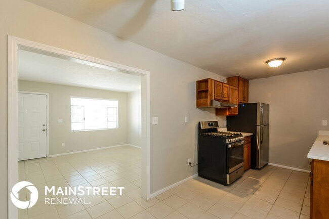 Foto del edificio - 4649 E 14th St