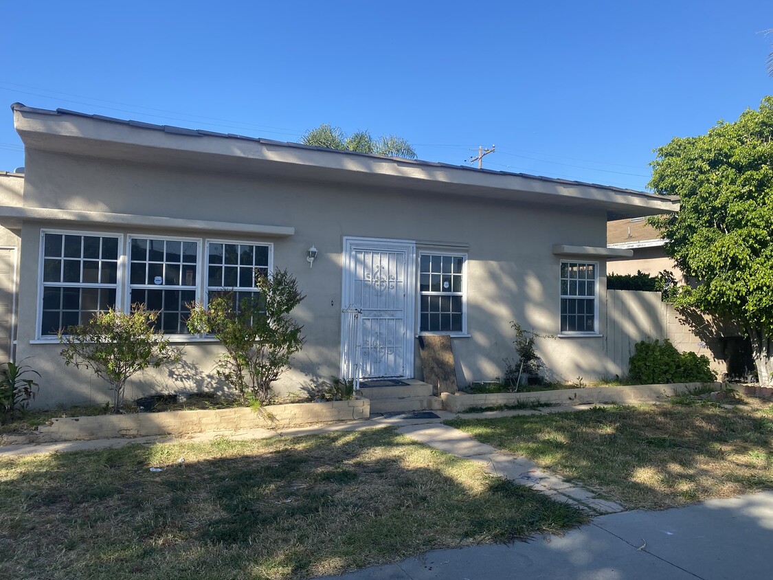 Primary Photo - 4660 Sawtelle Blvd